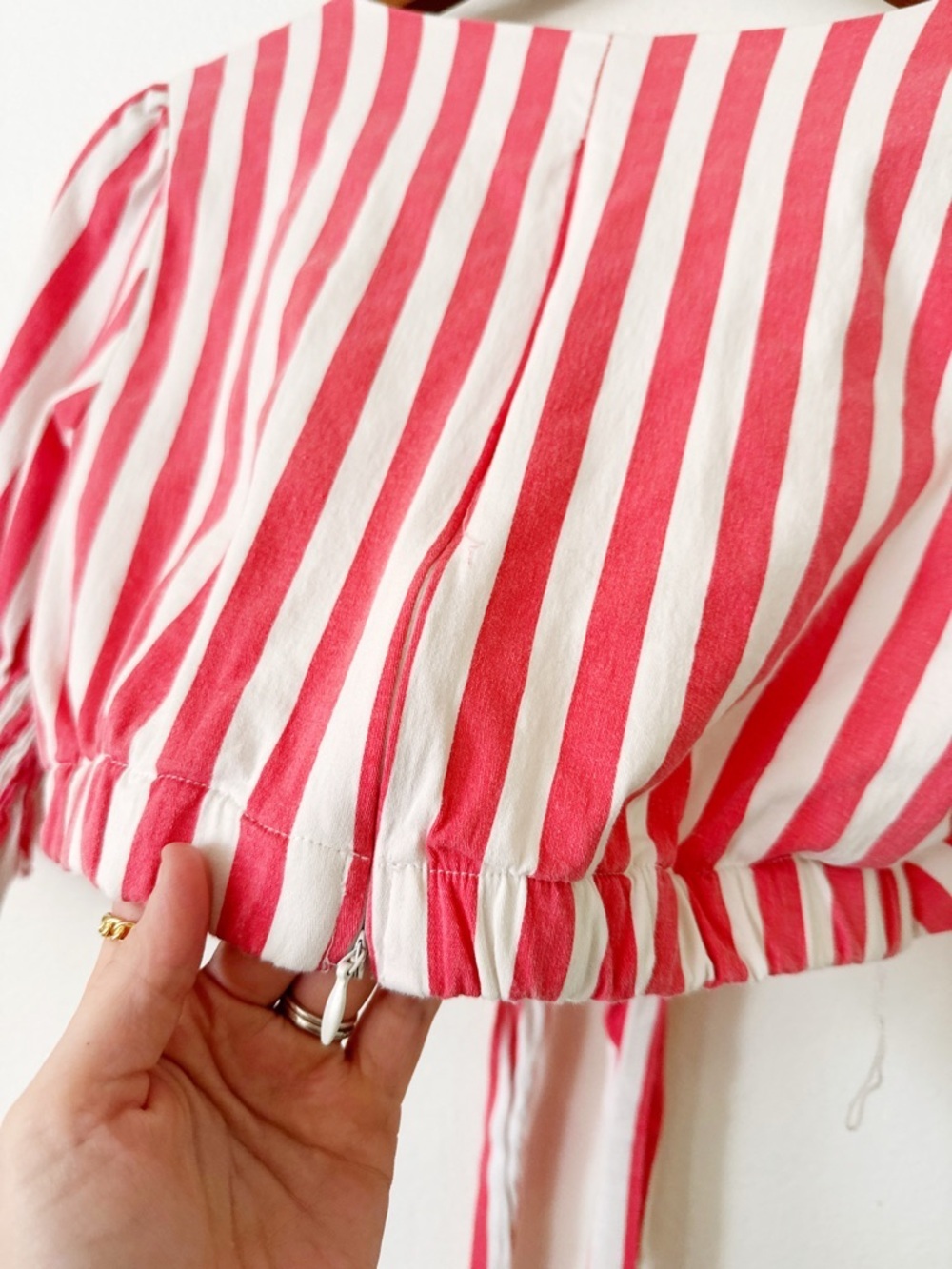 DO+BE red & White Stripe Tie-Front Crop Top small - Picture 7 of 7